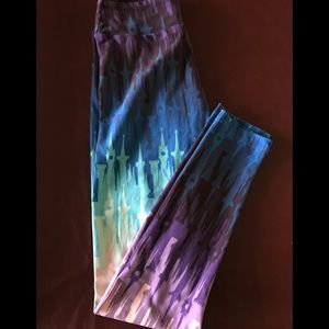 Lularoe EEEUC Disney OMBRE CASTLE OS leggings